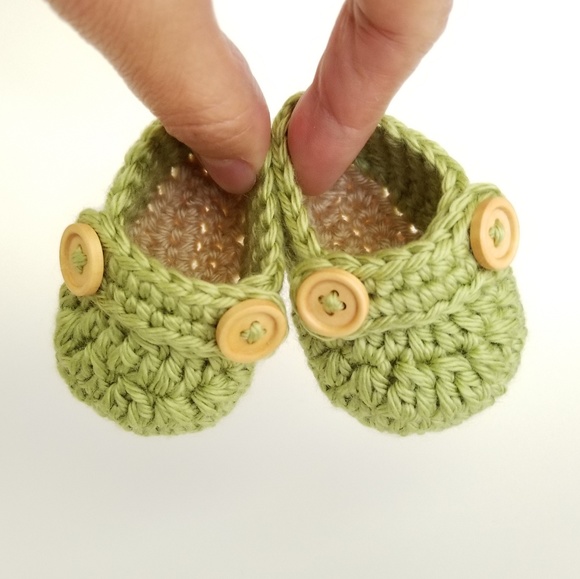Crochet Baby Booties with Buttons Sage Green - Picture 2 of 3